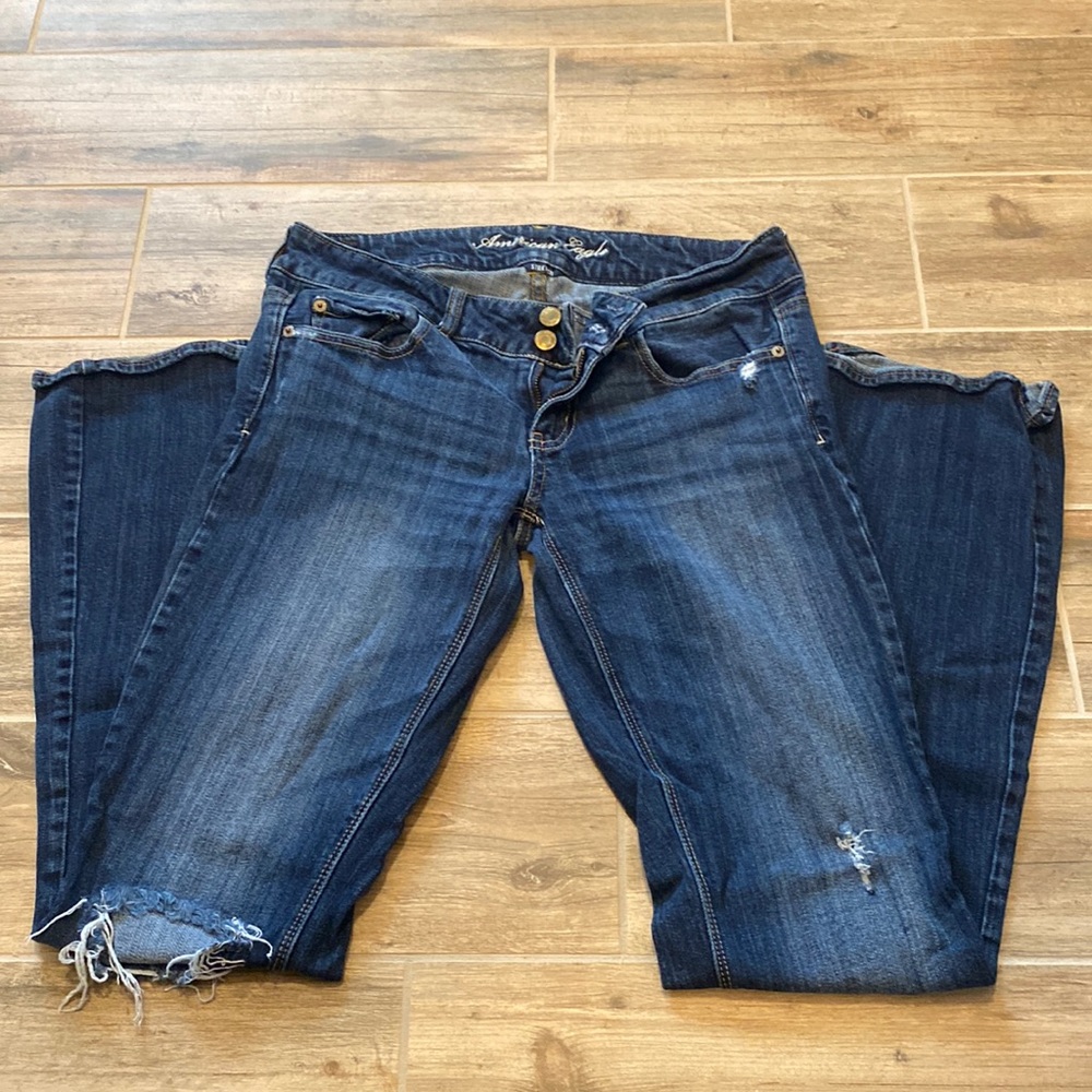 American Eagle Artist Style Jeans. Size 10 long